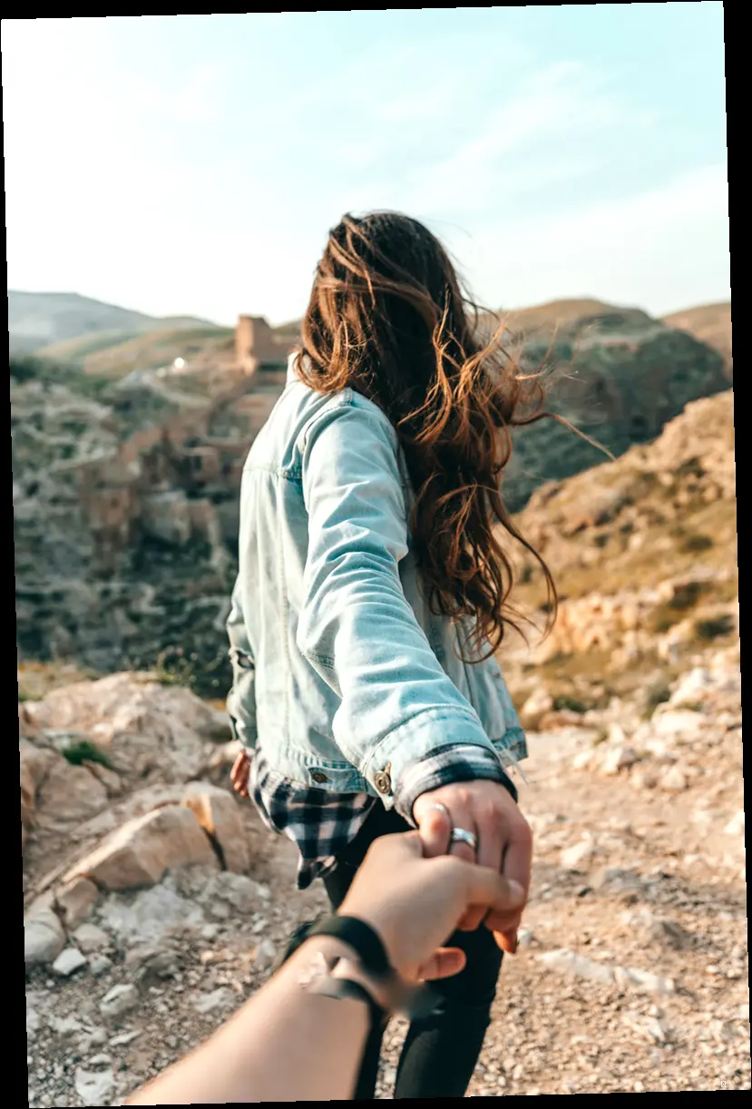 4️⃣ 디자인으로 보는 텍스트힙 마케팅 예시