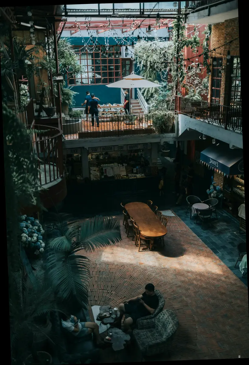 서울 도심 코스마포나루길, 마포대교, 롯데호텔 등 서울의 랜드마크를 중심으로 돌아보는 코스주요 촬영지: 마포구, 영등포구, 중구경기도 근교 코스운정호수공원, 포천성당 등 아름다운 자연과 함께 드라마의 감동을 느껴보는 코스주요 촬영지: 파주시, 포천시, 고양시지방 명소 코스음성폐차장, 장흥교도소 등 "악연"의 숨겨진 명소를 탐험하는 코스주요 촬영지: 음성군, 양주시, 고령군, 부산광역시